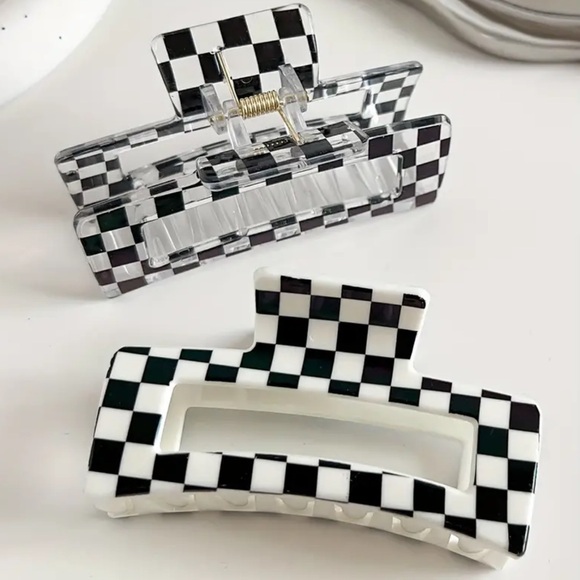 NEW| Women’s 2piece Y2K Retro Checkered Hair Claw Clip - Picture 5 of 6
